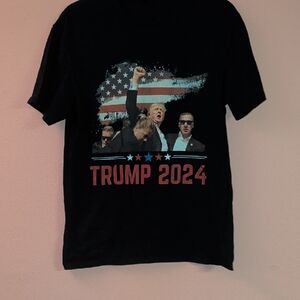 Gildan Black Graphic Tee with Patriotic Design